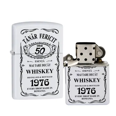 Tanar fericit 50, bricheta metalica gravata laser cu mesaj